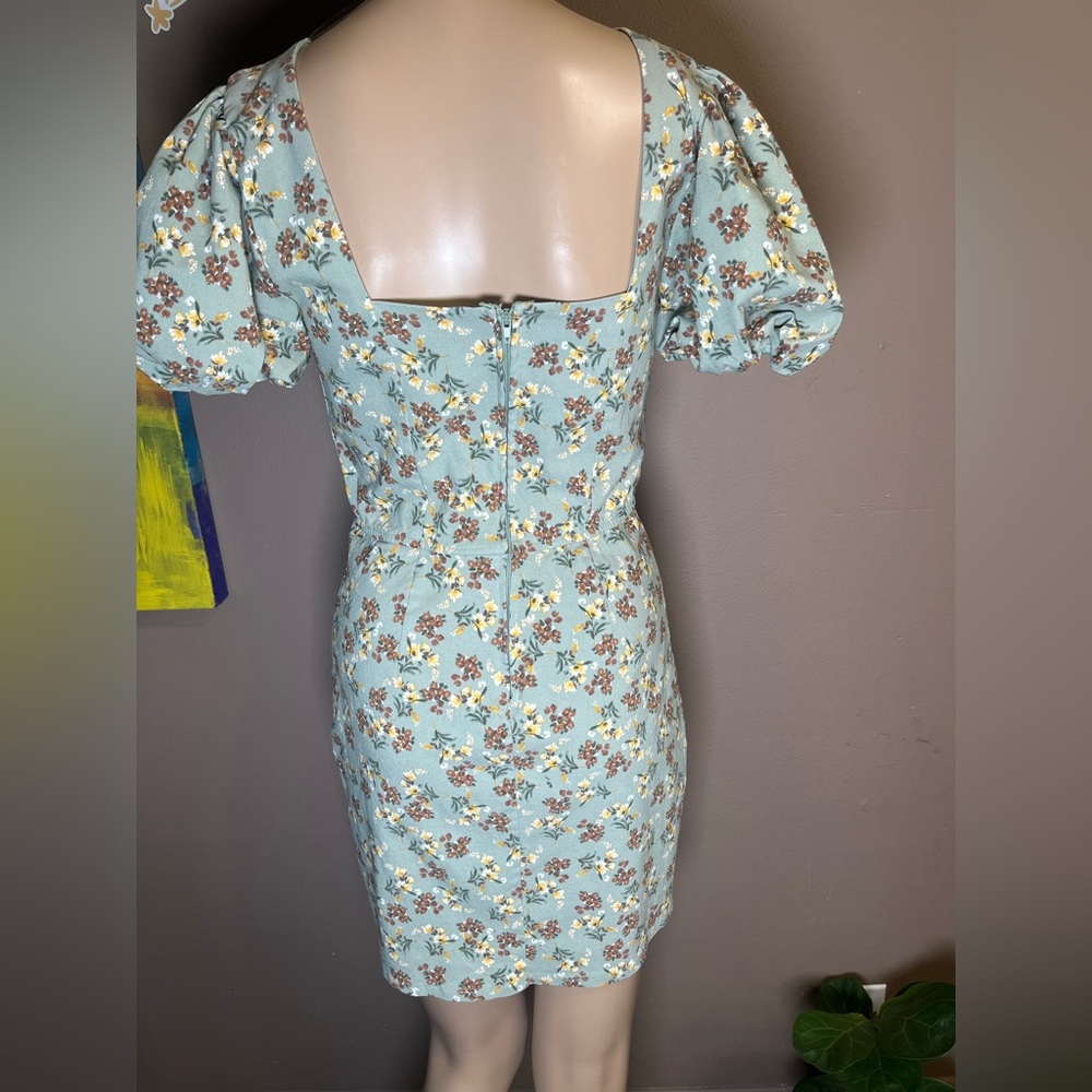Trixxi Women’s Dress Size M Sage Green Floral Puff Sleeve - Picture 9 of 17